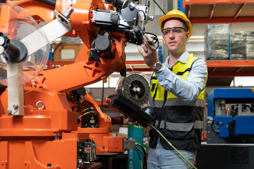 Bảo trì và sửa chữa tăng tuổi thọ robot công nghiệp