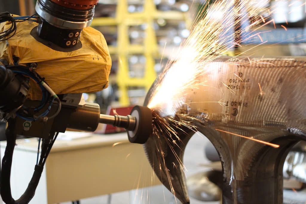 Xu hướng tự động hóa robot mài