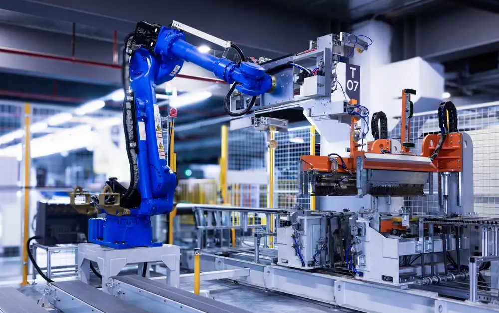 Ứng dụng robot cấp phôi vào máy ép nhựa công nghiệp