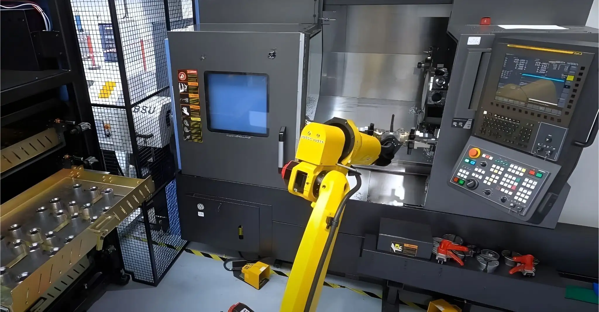 Robot cấp phôi cho máy CNC: phối hợp nhịp nhàng và tăng hiệu suất cao