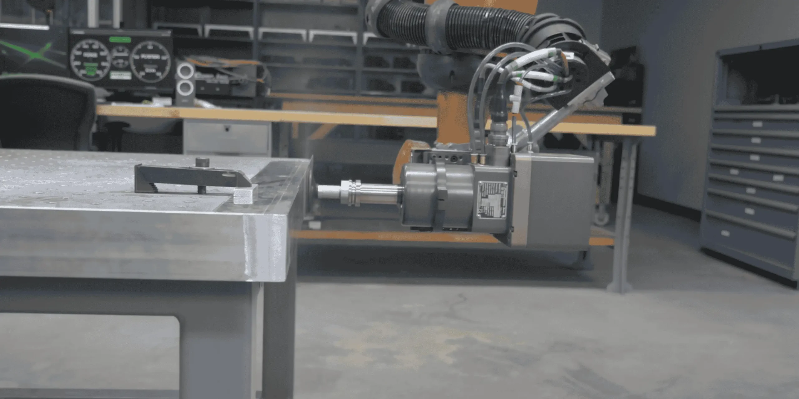 Những thách thức của tự động hóa ngành mài và hoàn thiện sản phẩm 4 Lượng bụi phát sinh do quá trình mài tạo nên