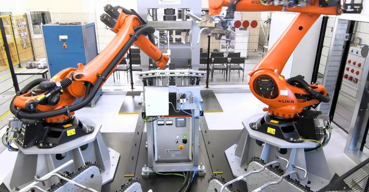 Tính thiết thực của ứng dụng robot trong chuyền dập kim loại