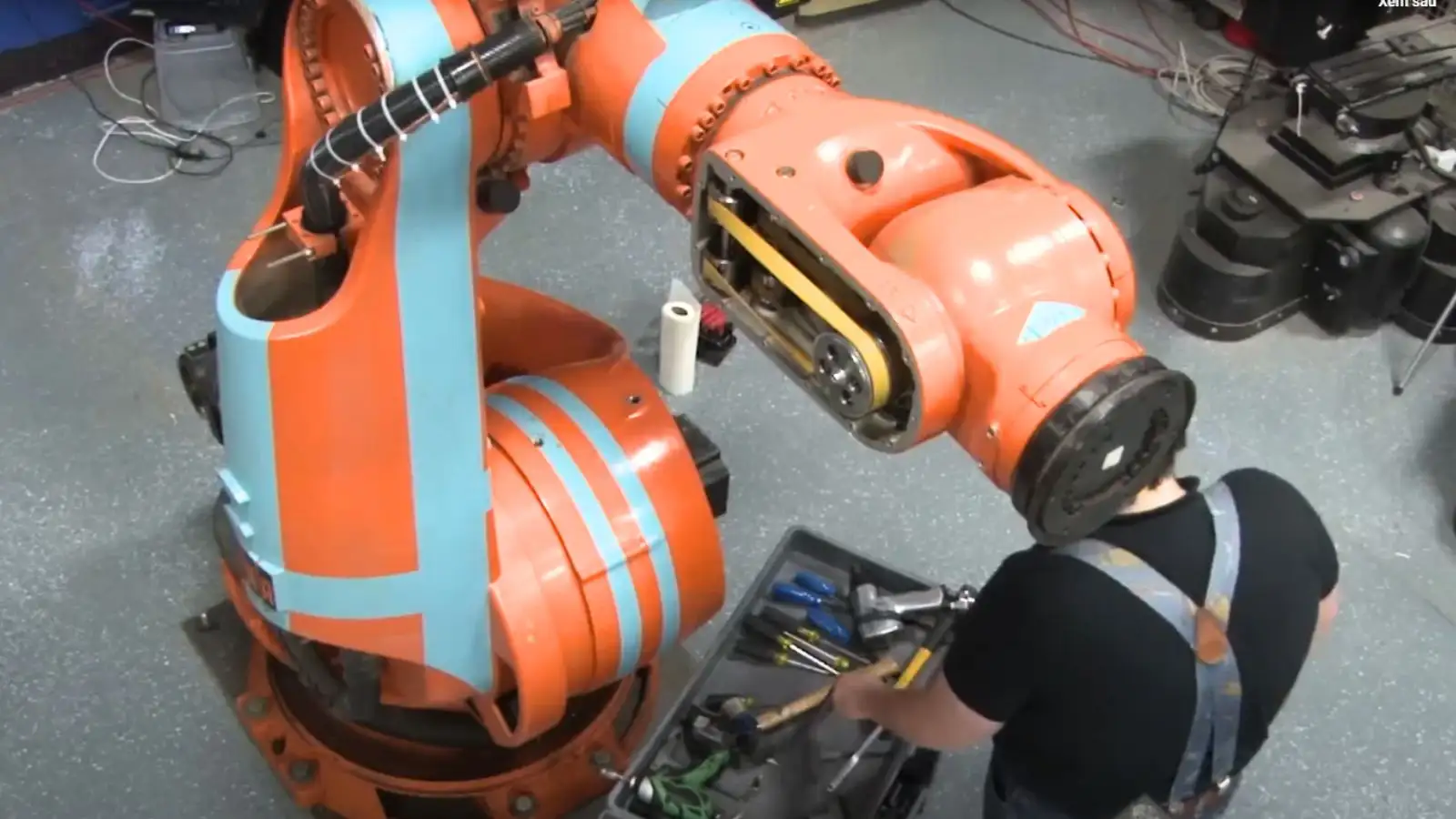 Hỏi đáp về dịch vụ sửa chữa robot công nghiệp tại Robotnext 5 Sửa chữa và bảo trì cánh tay robot công nghiệp